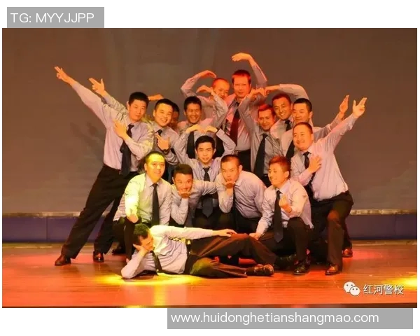 全球足球明星齐聚综艺舞台展现多才多艺的精彩瞬间 全球足球明星齐聚综艺舞台展现多才多艺的精彩瞬间